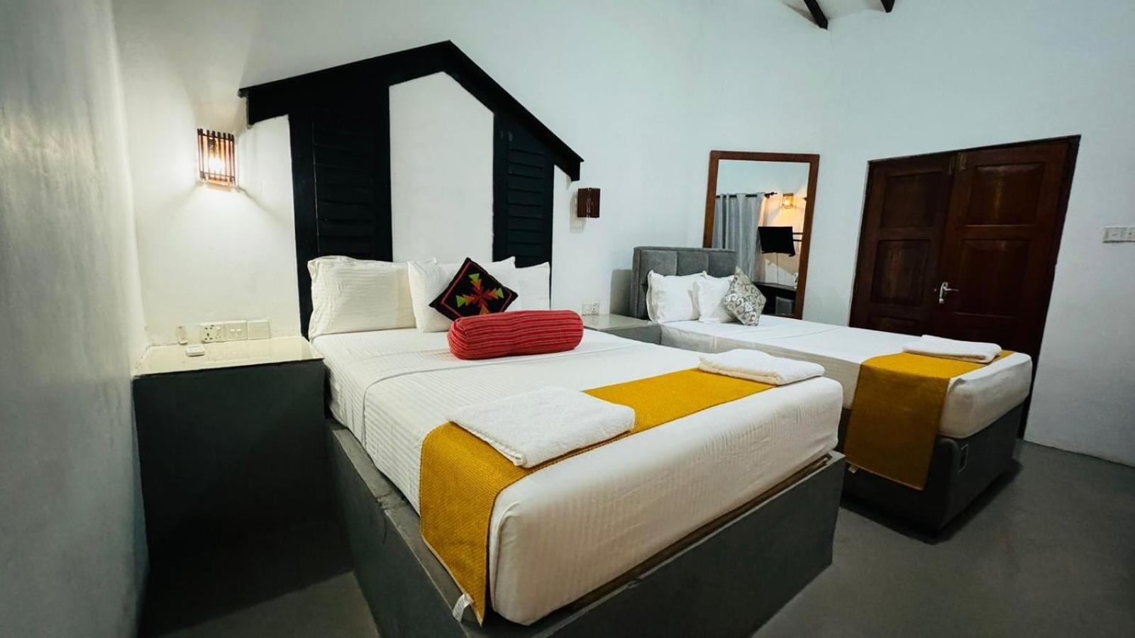 Sunshine Resort & Spa Sigiriya Buitenkant foto